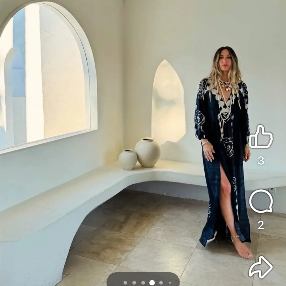 Jen's Pirate Booty Kaftan - Picture 3 of 5